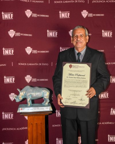 Dr. Vicente César Molina Zenteno